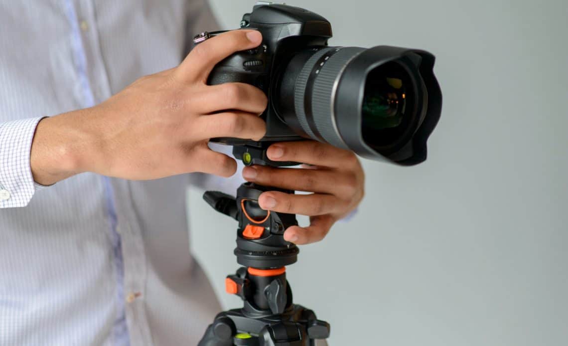 Budujemy studio fotograficzne w domu! Jaki sprzęt jest potrzebny?